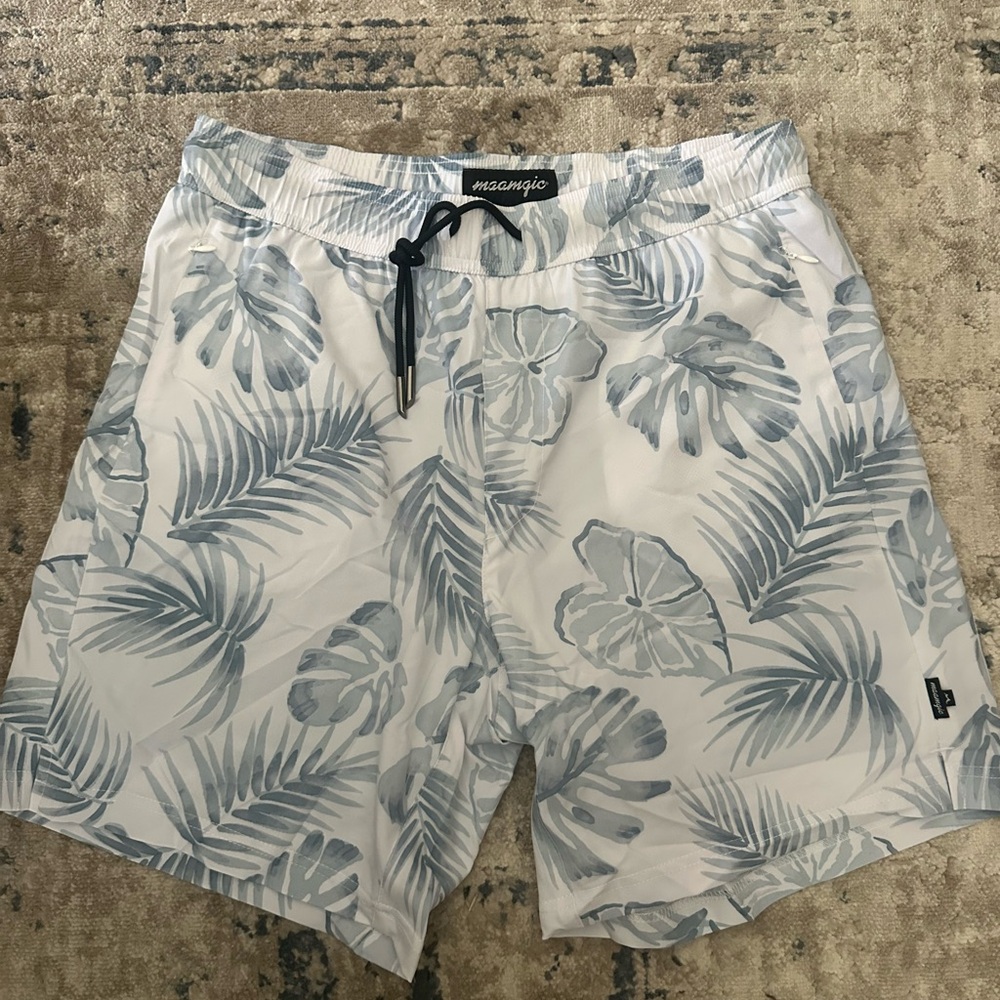 Men’s swim trunks
